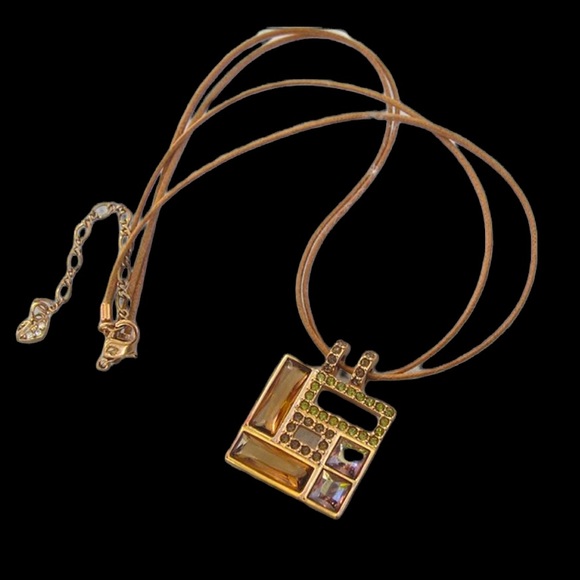 Swarovski Authentic (swan) Square crystal rose gold plt leather cord necklace - Picture 7 of 12